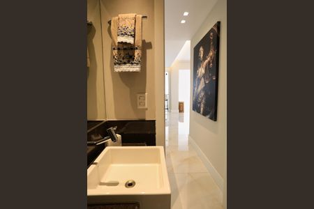 Apartamento à venda com 380m², 5 quartos e 6 vagas Apartamento à venda com 380m², 5 quartos e 6 vagasLavabo