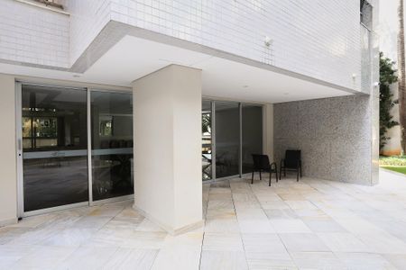 Apartamento à venda com 380m², 5 quartos e 6 vagas Apartamento à venda com 380m², 5 quartos e 6 vagasÁrea comum - Salão de festas