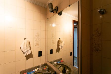 Apartamento à venda com 156m², 3 quartos e 3 vagasBanheiro da Suíte 1