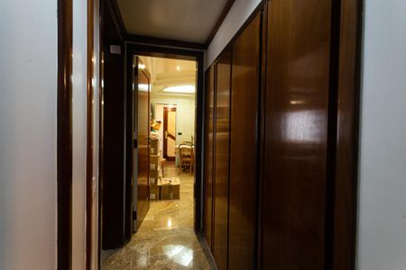 Apartamento à venda com 156m², 3 quartos e 3 vagasCorredor