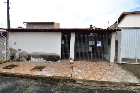 Casa para alugar com 90m², 3 quartos e 1 vagaFachada / Placa