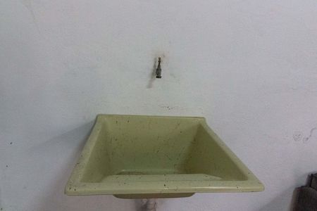 Casa para alugar com 48m², 1 quarto e sem vagaÁrea de Serviço
