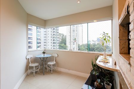 Apartamento à venda com 129m², 2 quartos e 3 vagas