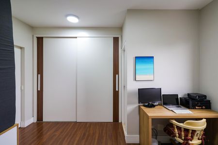 Apartamento à venda com 129m², 2 quartos e 3 vagas