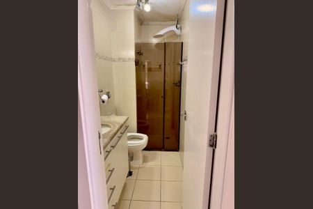 Apartamento para alugar com 110m², 3 quartos e 2 vagas Apartamento para alugar com 110m², 3 quartos e 2 vagasBanheiro