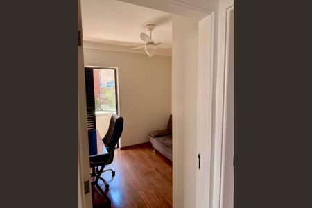 Apartamento para alugar com 110m², 3 quartos e 2 vagas Apartamento para alugar com 110m², 3 quartos e 2 vagasQuarto