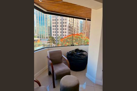 Apartamento para alugar com 110m², 3 quartos e 2 vagas Apartamento para alugar com 110m², 3 quartos e 2 vagasVaranda
