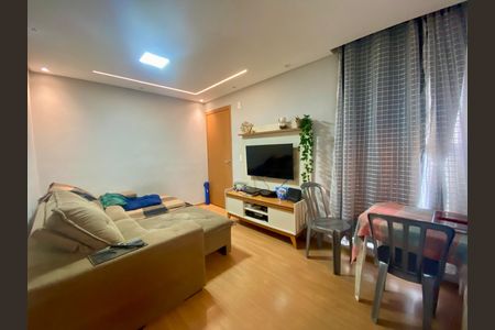 Apartamento à venda com 38m², 2 quartos e 1 vaga Apartamento à venda com 38m², 2 quartos e 1 vagaSala