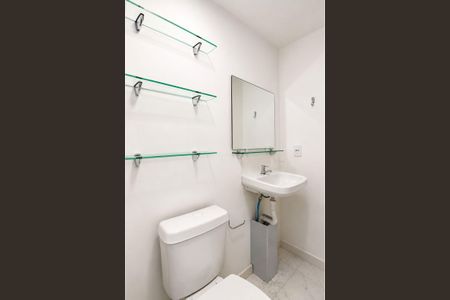 Banheiro de kitnet/studio para alugar com 1 quarto, 26m² em Jardim Paulista, São Paulo