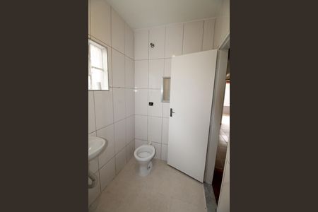 Casa para alugar com 60m², 2 quartos e 2 vagasBanheiro