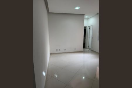 Sala de apartamento à venda com 2 quartos, 48m² em Vila Esperanca, Jundiaí