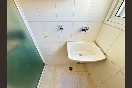 Apartamento à venda com 64m², 1 quarto e 2 vagas Apartamento à venda com 64m², 1 quarto e 2 vagasÁrea de Serviço