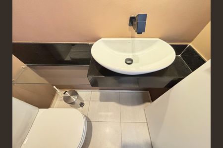 Apartamento à venda com 64m², 1 quarto e 2 vagas Apartamento à venda com 64m², 1 quarto e 2 vagasLavabo