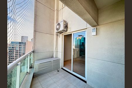 Apartamento à venda com 64m², 1 quarto e 2 vagas Apartamento à venda com 64m², 1 quarto e 2 vagasVaranda