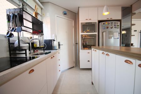 Apartamento à venda com 131m², 3 quartos e 3 vagasCozinha