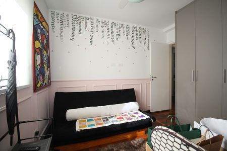 Apartamento à venda com 131m², 3 quartos e 3 vagas Suíte 2