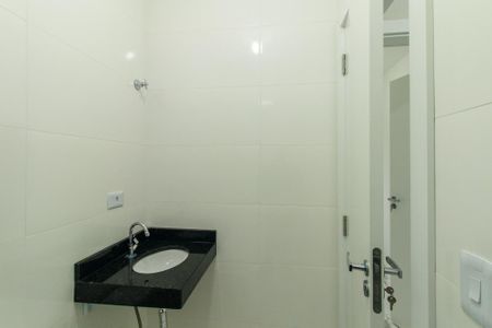 Casa para alugar com 102m², 3 quartos e 2 vagas Casa para alugar com 102m², 3 quartos e 2 vagasBanheiro Social