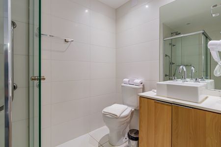 Studio para alugar com 30m², 1 quarto e sem vaga Studio para alugar com 30m², 1 quarto e sem vagaBanheiro