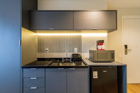 Cozinha de kitnet/studio para alugar com 1 quarto, 30m² em Pompeia, São Paulo
