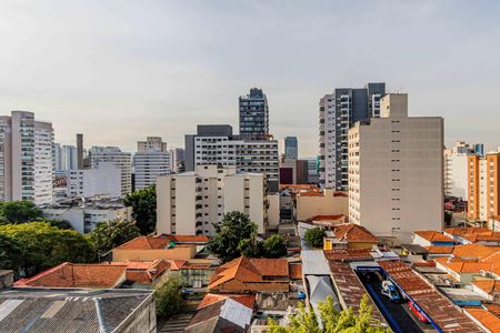 Varanda de kitnet/studio para alugar com 1 quarto, 30m² em Pompeia, São Paulo