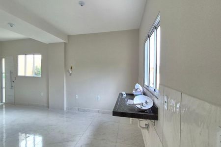 Casa de condomínio à venda com 63m², 2 quartos e 2 vagas Casa de condomínio à venda com 63m², 2 quartos e 2 vagasCozinha e Área de Serviço
