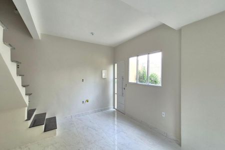 Sala de casa de condomínio à venda com 2 quartos, 63m² em Cidade Satélite Íris, Campinas