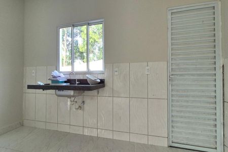 Casa de condomínio à venda com 63m², 2 quartos e 2 vagas Casa de condomínio à venda com 63m², 2 quartos e 2 vagasCozinha e Área de Serviço