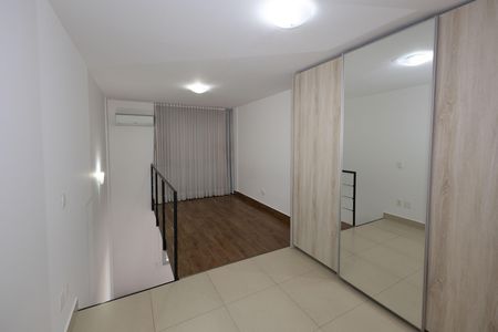 Studio à venda com 45m², 1 quarto e 1 vaga Studio à venda com 45m², 1 quarto e 1 vagaSuíte