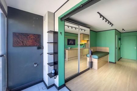 Studio para alugar com 27m², 1 quarto e sem vaga Studio para alugar com 27m², 1 quarto e sem vagaVaranda