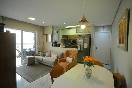 Apartamento à venda com 72m², 2 quartos e 2 vagasSala