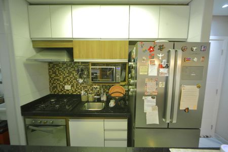 Apartamento à venda com 72m², 2 quartos e 2 vagasCozinha 