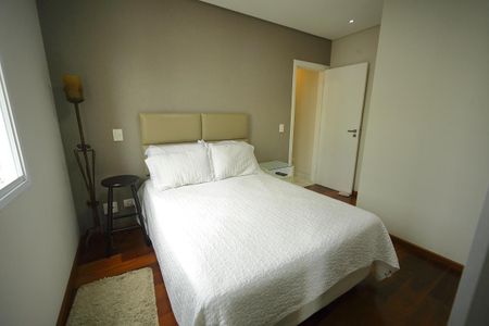 Apartamento à venda com 72m², 2 quartos e 2 vagasSuíte 