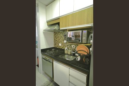 Apartamento à venda com 72m², 2 quartos e 2 vagasCozinha 