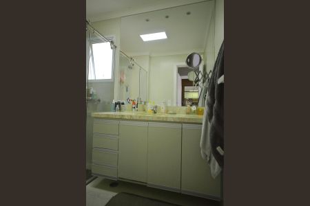 Apartamento à venda com 72m², 2 quartos e 2 vagasBanheiro da Suíte 