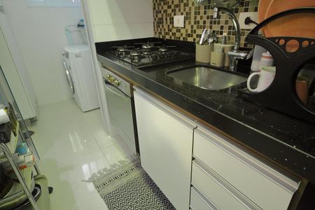Apartamento à venda com 72m², 2 quartos e 2 vagasCozinha 