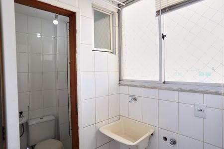 Apartamento para alugar com 80m², 3 quartos e 2 vagas Apartamento para alugar com 80m², 3 quartos e 2 vagasCozinha e Área de Serviço