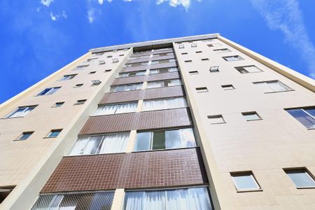 Apartamento para alugar com 80m², 3 quartos e 2 vagas Apartamento para alugar com 80m², 3 quartos e 2 vagasFachada