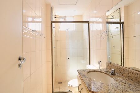 Apartamento para alugar com 80m², 3 quartos e 2 vagas Apartamento para alugar com 80m², 3 quartos e 2 vagasBanheiro