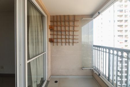 Varanda  de apartamento para alugar com 3 quartos, 80m² em Vila Carrão, São Paulo