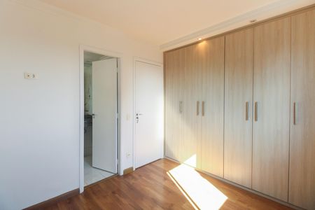 Apartamento à venda com 80m², 3 quartos e 2 vagas Apartamento à venda com 80m², 3 quartos e 2 vagasSuíte
