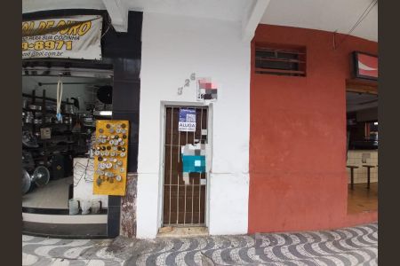 Casa para alugar com 74m², 2 quartos e sem vaga Casa para alugar com 74m², 2 quartos e sem vagaFachada