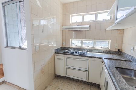 Apartamento à venda com 150m², 4 quartos e 2 vagas Apartamento à venda com 150m², 4 quartos e 2 vagasCozinha