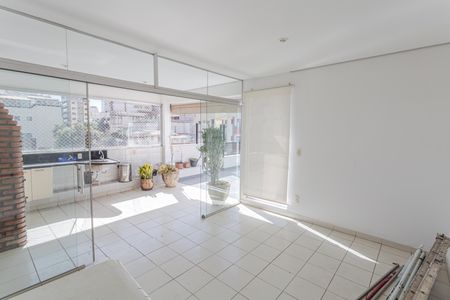 Apartamento à venda com 150m², 4 quartos e 2 vagas Apartamento à venda com 150m², 4 quartos e 2 vagasCobertura Gourmet