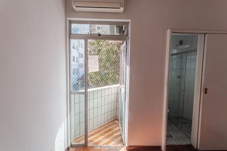 Apartamento à venda com 150m², 4 quartos e 2 vagas Apartamento à venda com 150m², 4 quartos e 2 vagasVaranda da Suíte