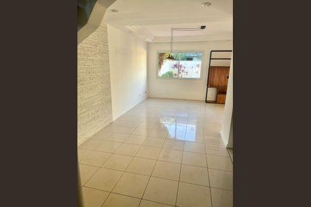 Casa de condomínio para alugar com 185m², 4 quartos e 3 vagas Casa de condomínio para alugar com 185m², 4 quartos e 3 vagasSala