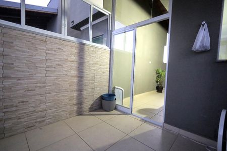 Casa à venda com 150m², 2 quartos e 2 vagas Casa à venda com 150m², 2 quartos e 2 vagasÁrea de Serviço