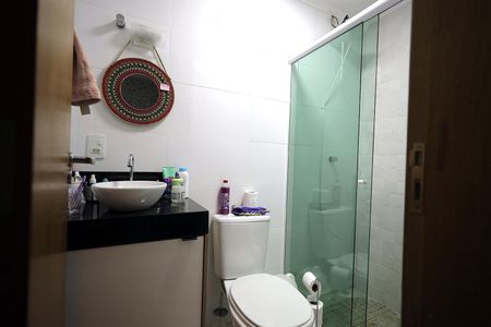 Casa à venda com 150m², 2 quartos e 2 vagas Casa à venda com 150m², 2 quartos e 2 vagasBanheiro Suíte 2