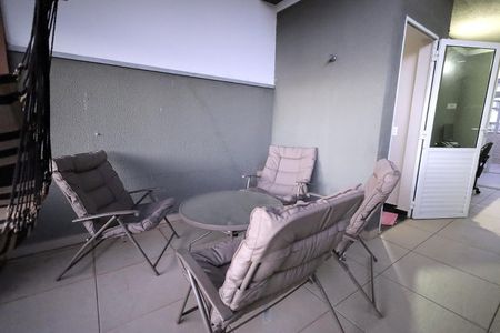 Casa à venda com 150m², 2 quartos e 2 vagas Casa à venda com 150m², 2 quartos e 2 vagasCobertura