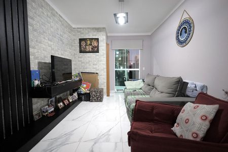 Casa à venda com 150m², 2 quartos e 2 vagas Casa à venda com 150m², 2 quartos e 2 vagasSala
