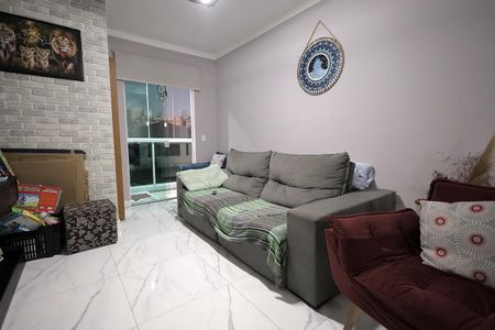 Casa à venda com 150m², 2 quartos e 2 vagas Casa à venda com 150m², 2 quartos e 2 vagasSala